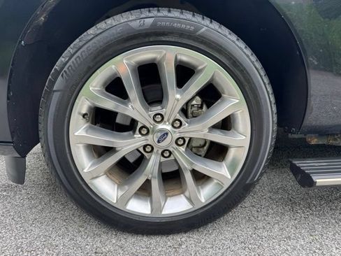 Used 2019 Ford Expedition Max Platinum AWD/4WD image 2