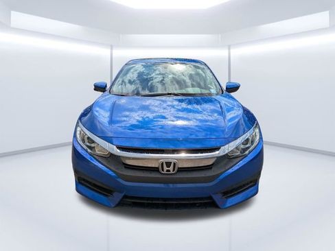 Used 2018 Honda Civic EX image 9