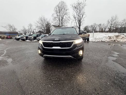 Used 2021 Kia Seltos SX w/ SX Sunroof Package image 3