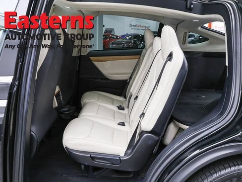 Used 2018 Tesla Model X 75D AWD/4WD image 16