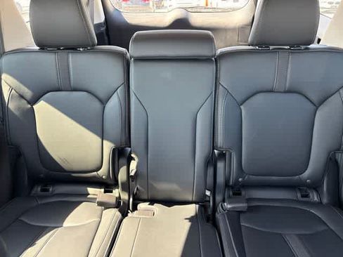 Used 2025 Honda Pilot EX-L image 24