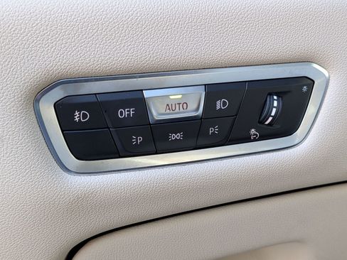 Used 2021 BMW X5 sDrive40i w/ Convenience Package image 17