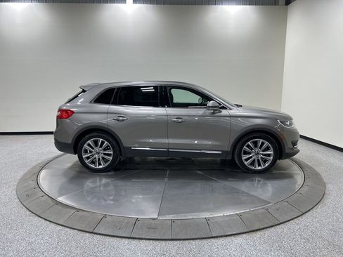 Used 2017 Lincoln MKX Reserve w/ Driver Assistance Package image 5