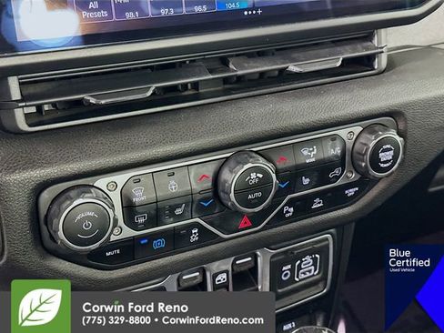 Used 2024 Jeep Wrangler Unlimited AWD/4WD image 19