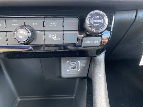 New 2026 Jeep Compass Limited image 10