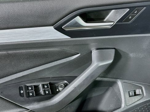Used 2025 Volkswagen Jetta Sport FWD image 15