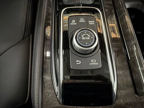 Used 2024 Nissan Armada Platinum w/ Captain's Chairs Package AWD/4WD image 46
