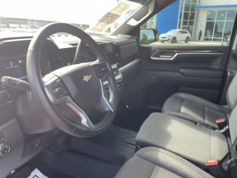 Used 2022 Chevrolet Silverado 1500 LT AWD/4WD image 14