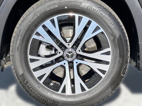 New 2025 Mercedes-Benz GLB 250 image 11