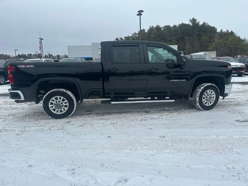 Used 2023 Chevrolet Silverado 2500 LT AWD/4WD image 4