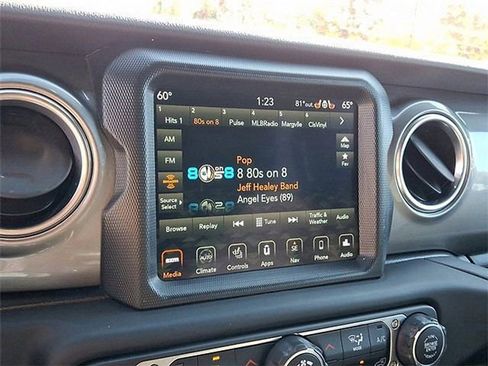 Used 2021 Jeep Wrangler Unlimited Sahara AWD/4WD image 19
