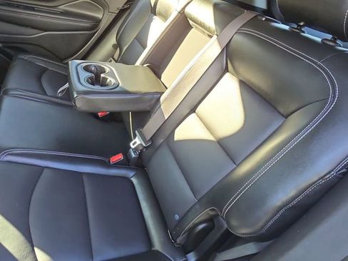 Certified 2024 GMC Terrain SLT image 12