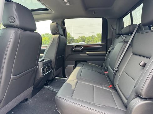 New 2026 GMC Sierra 3500 Denali w/ Denali Reserve Package AWD/4WD image 19