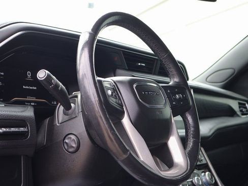 Used 2022 GMC Yukon XL Denali AWD/4WD image 28