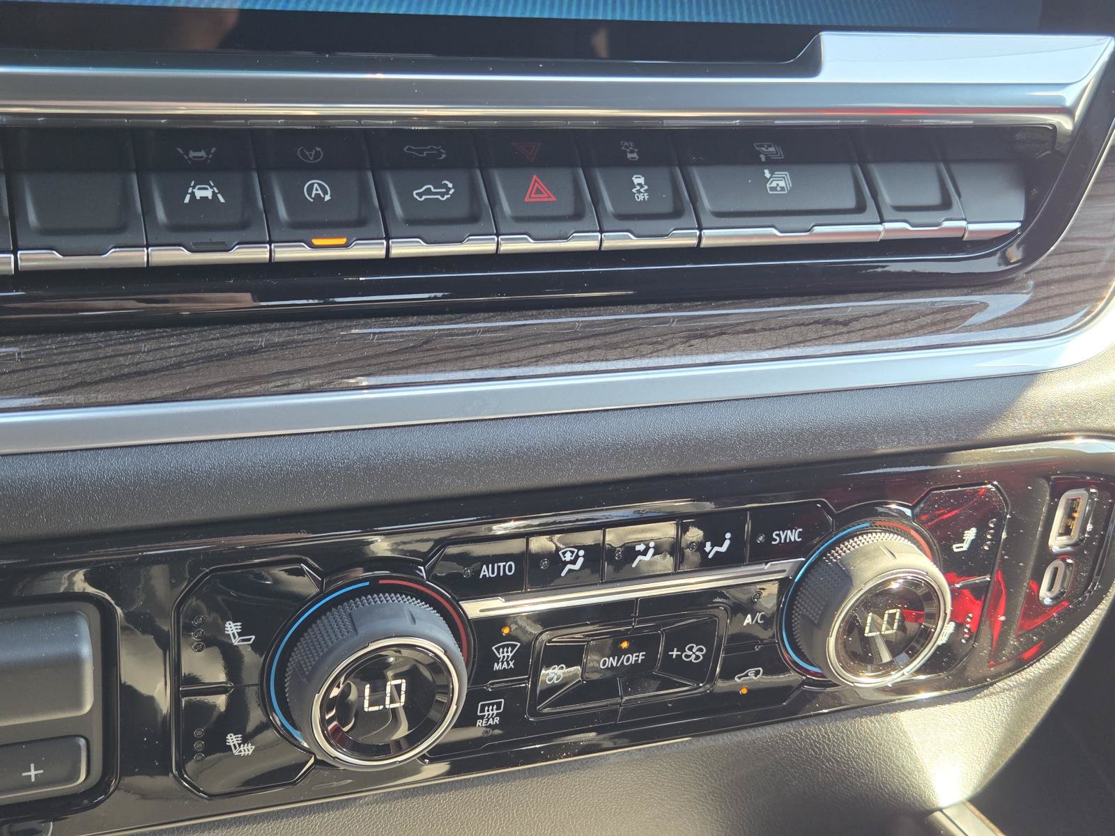 New 2026 Chevrolet Silverado 1500 RST AWD/4WD image 26