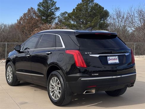 Used 2017 Cadillac XT5 FWD image 4
