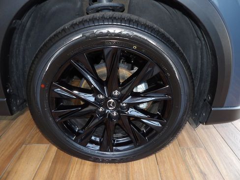 Certified 2025 MAZDA CX-5 Carbon Edition AWD/4WD image 4
