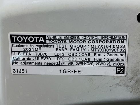 Used 2021 Toyota 4Runner SR5 Premium w/ Moonroof Package AWD/4WD image 23