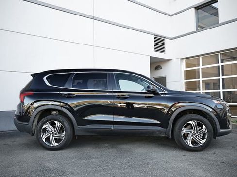 Used 2023 Hyundai Santa Fe SE image 3