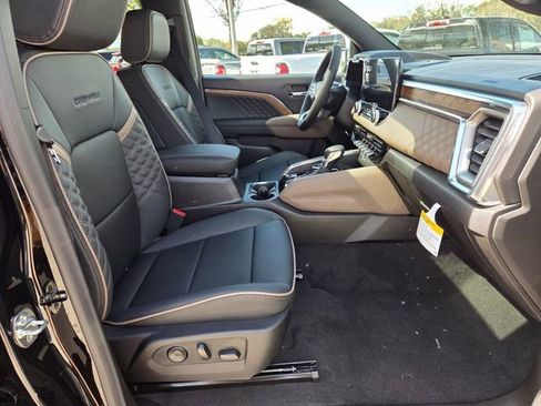 New 2026 GMC Canyon Denali image 16