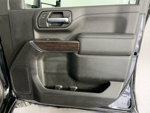 Used 2023 GMC Sierra 3500 SLE w/ SLE Value Package AWD/4WD image 36