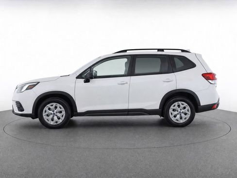 Used 2023 Subaru Forester AWD/4WD image 5