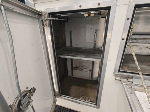 Used 2016 Ford E-350 and Econoline 350 Super Duty w/ Power Windows & Locks Group image 22