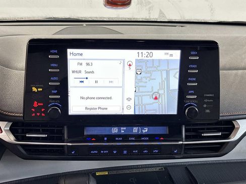 Used 2021 Toyota Sienna XSE w/ XSE Plus Package image 10