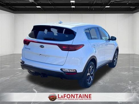 Used 2020 Kia Sportage LX image 5