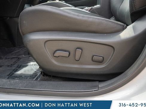 Used 2019 Nissan Rogue SL w/ Premium Package AWD/4WD image 16