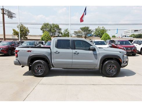 New 2025 Nissan Frontier PRO-4X w/ Interior Protection Package image 5