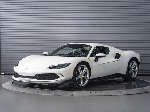 Used 2025 Ferrari 296 GTS RWD image 10