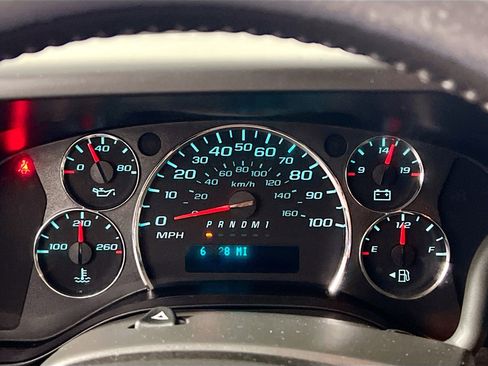 Used 2017 Chevrolet Express 3500 Extended image 13