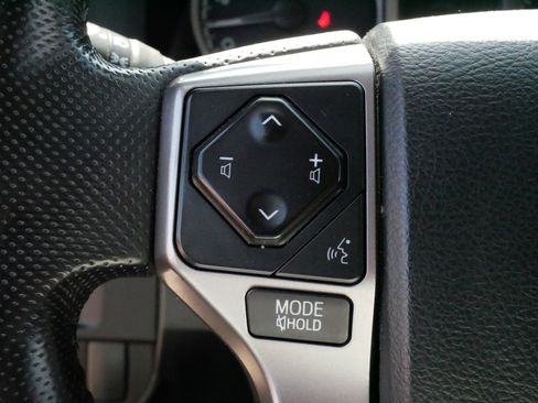 Used 2016 Toyota Tacoma SR5 AWD/4WD image 26
