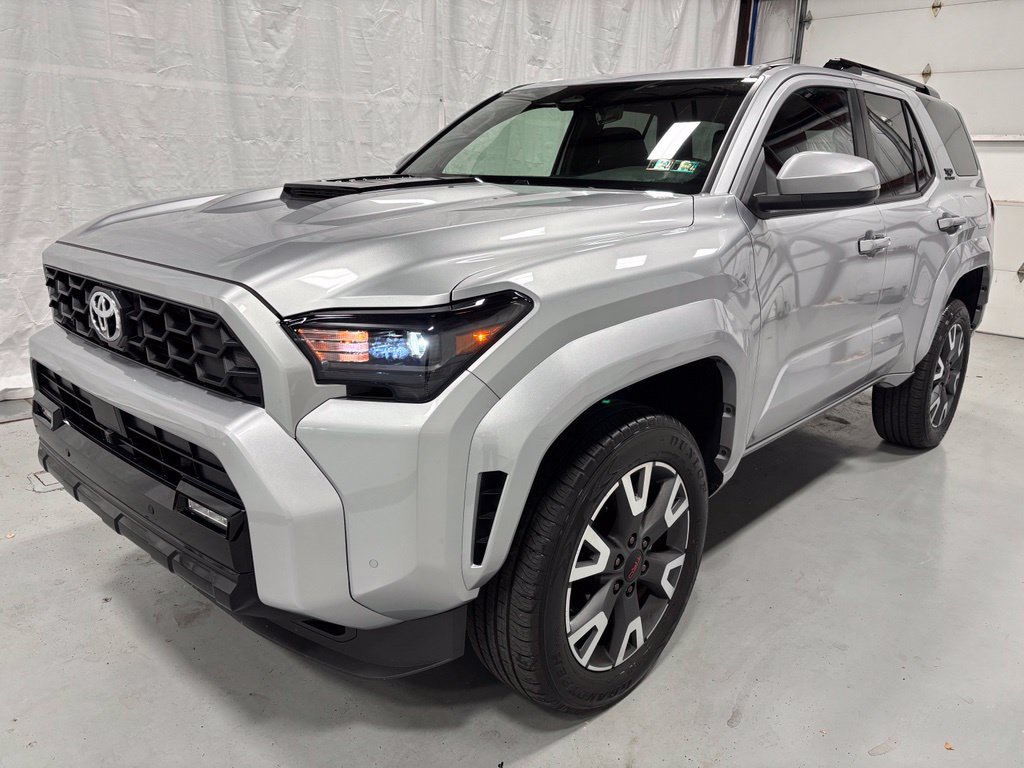 Used 2026 Toyota 4Runner TRD Sport AWD/4WD image 3