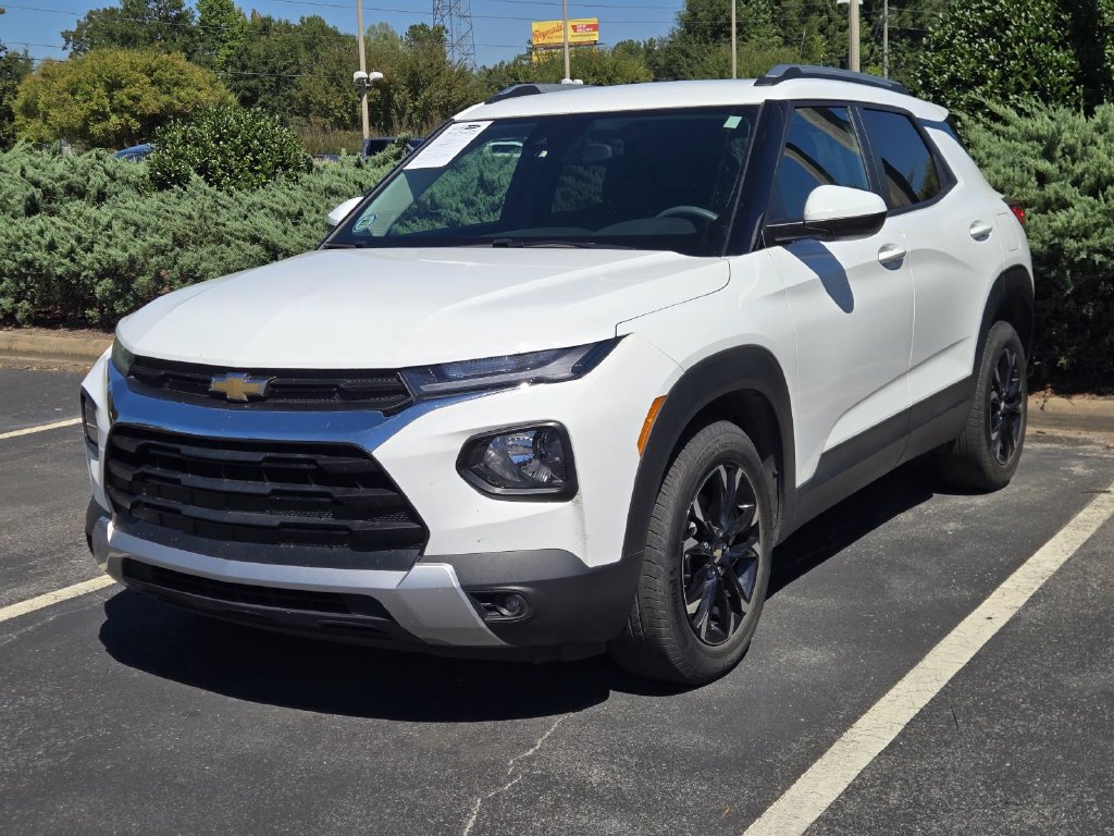 Used 2023 Chevrolet TrailBlazer LT FWD image 3