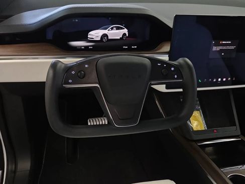 Used 2023 Tesla Model X AWD/4WD image 9