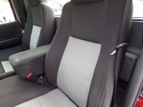 Used 2005 Ford Ranger XLT image 35