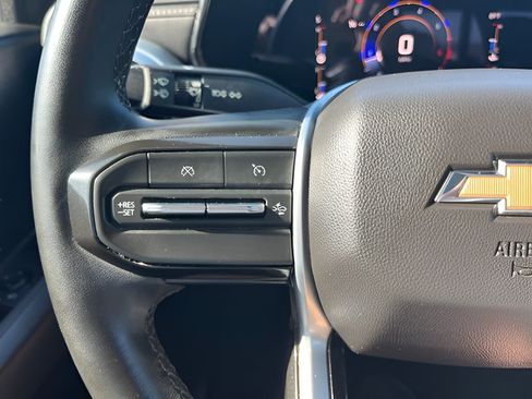 Used 2023 Chevrolet Colorado LT w/ LT Convenience Package II AWD/4WD image 17