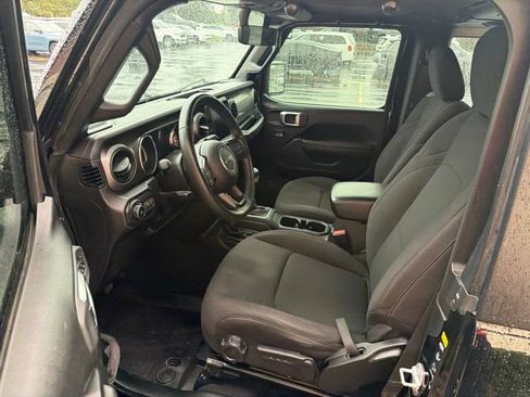 Used 2022 Jeep Wrangler Sport AWD/4WD image 18