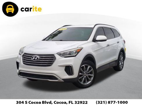 Used 2018 Hyundai Santa Fe SE FWD image 1