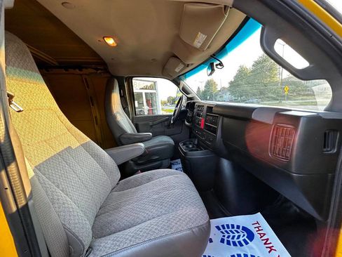 Used 2019 Chevrolet Express 2500 image 24