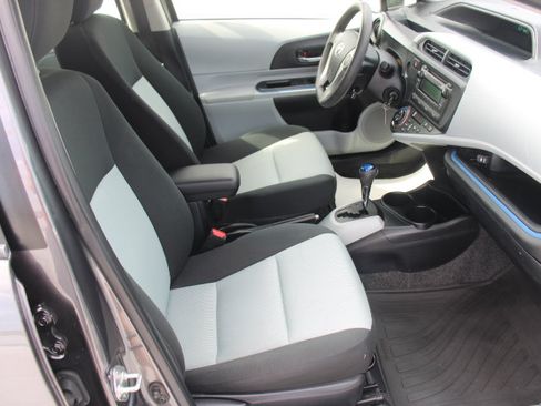 Used 2012 Toyota Prius C Two FWD image 18