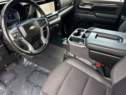 Used 2024 Chevrolet Silverado 3500 LT image 10