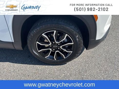 Used 2025 Chevrolet TrailBlazer ACTIV w/ Convenience Package image 12