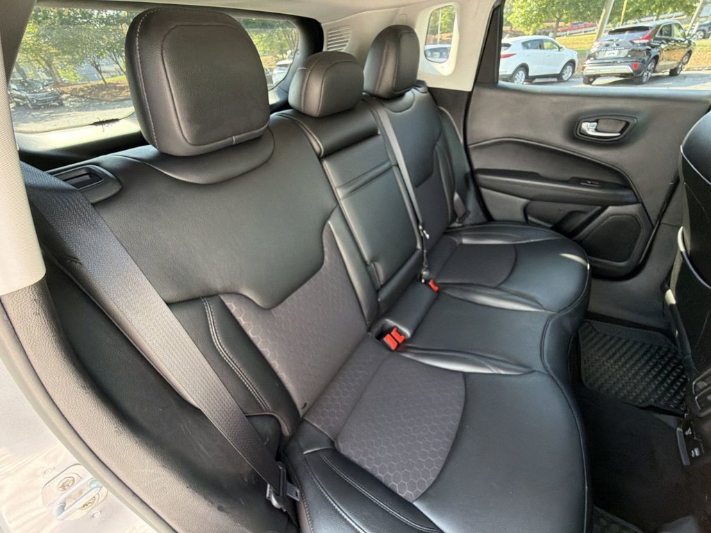 Used 2019 Jeep Compass Latitude AWD/4WD image 27