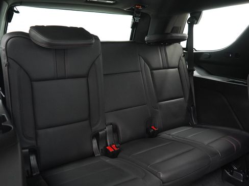 Used 2021 Chevrolet Tahoe RST w/ Luxury Package AWD/4WD image 13
