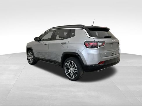 Used 2023 Jeep Compass Limited w/ Elite Group AWD/4WD image 3