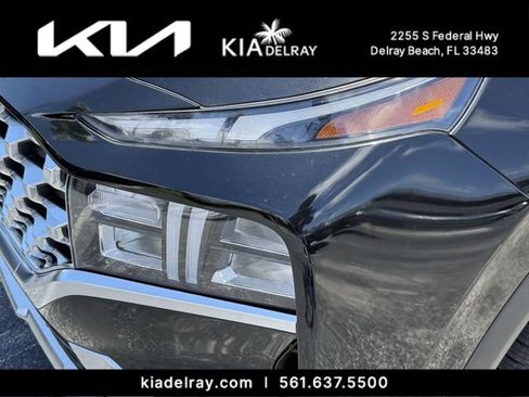 Used 2023 Hyundai Santa Fe SEL w/ Premium Package FWD image 6