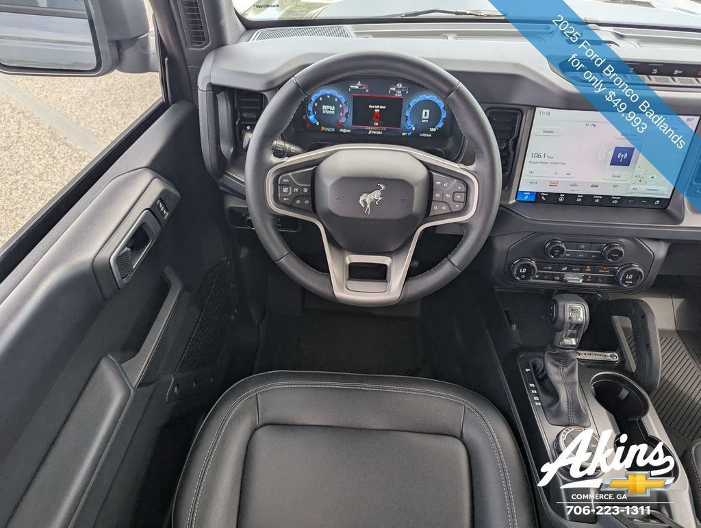 Used 2025 Ford Bronco Badlands AWD/4WD image 17